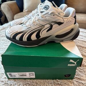 Brand New Men’s Puma Inverse Generate White and Black Sneakers